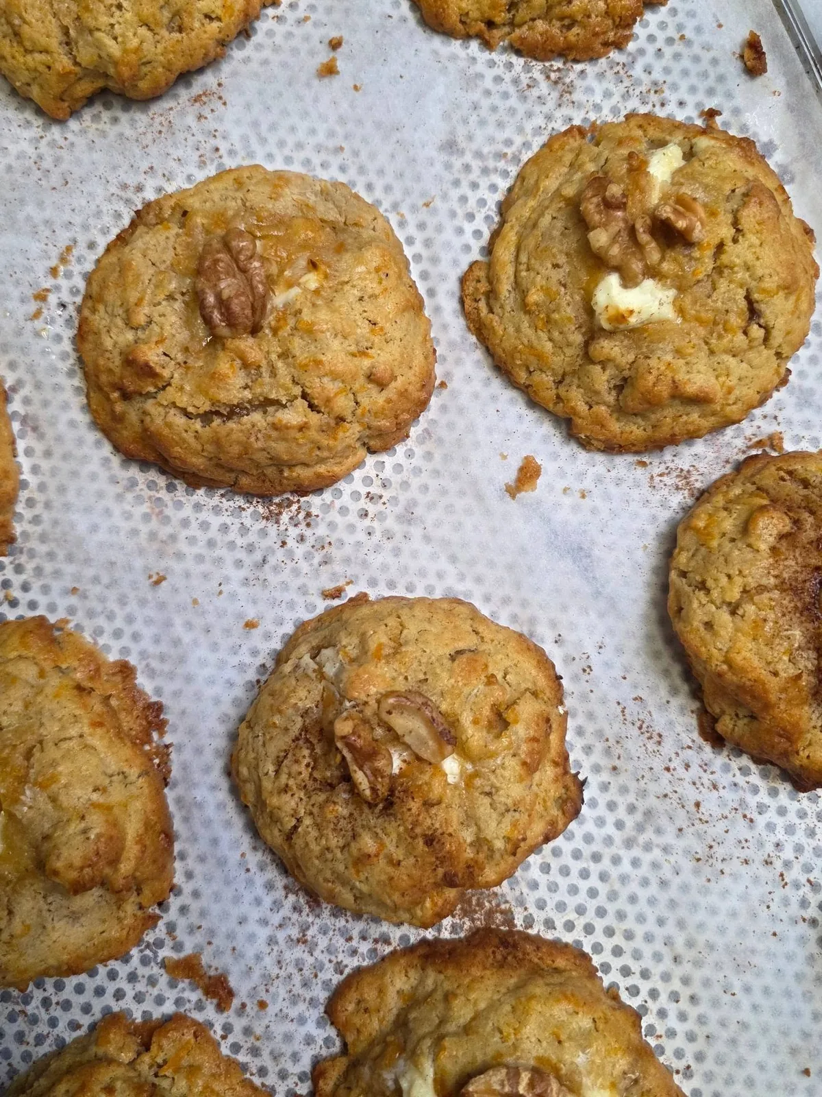 Cookies d'automne tout juste sortis du four