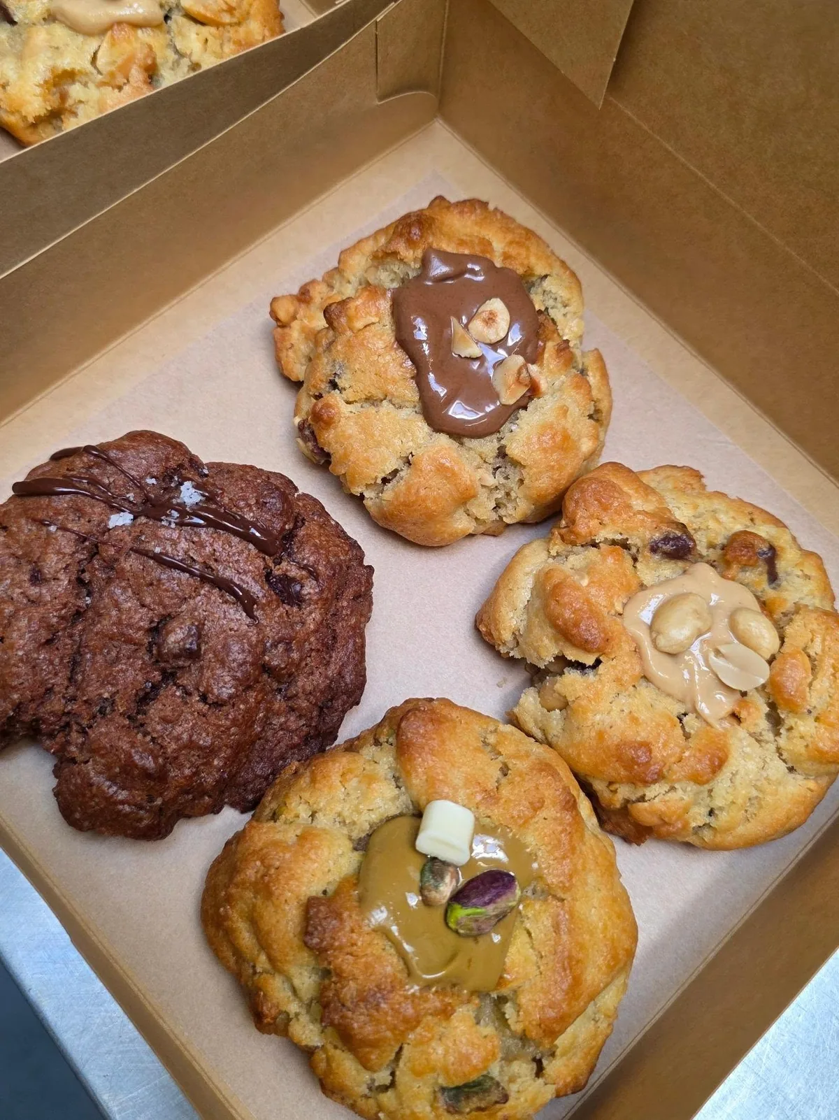 Une boîte de quatre cookies Croquez-moi